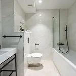 Seventh Hotel 4*