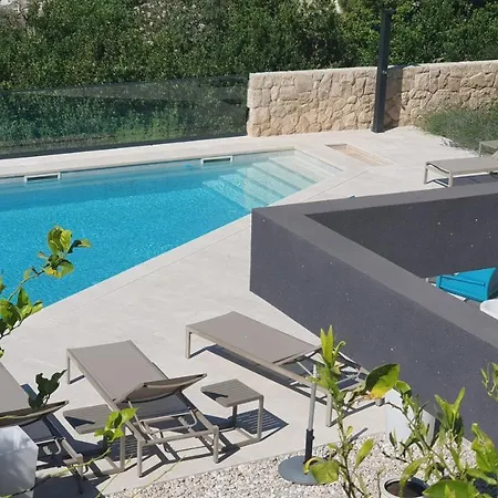 Seventh 4* تْسافتات