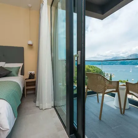 Hotel Seventh 4*