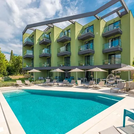 Seventh Hotel